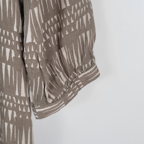 Fossil Taupe and Cream Longsleeve Pintuck Button Down V-neck Dress, EUC, szS - Picture 4 of 6